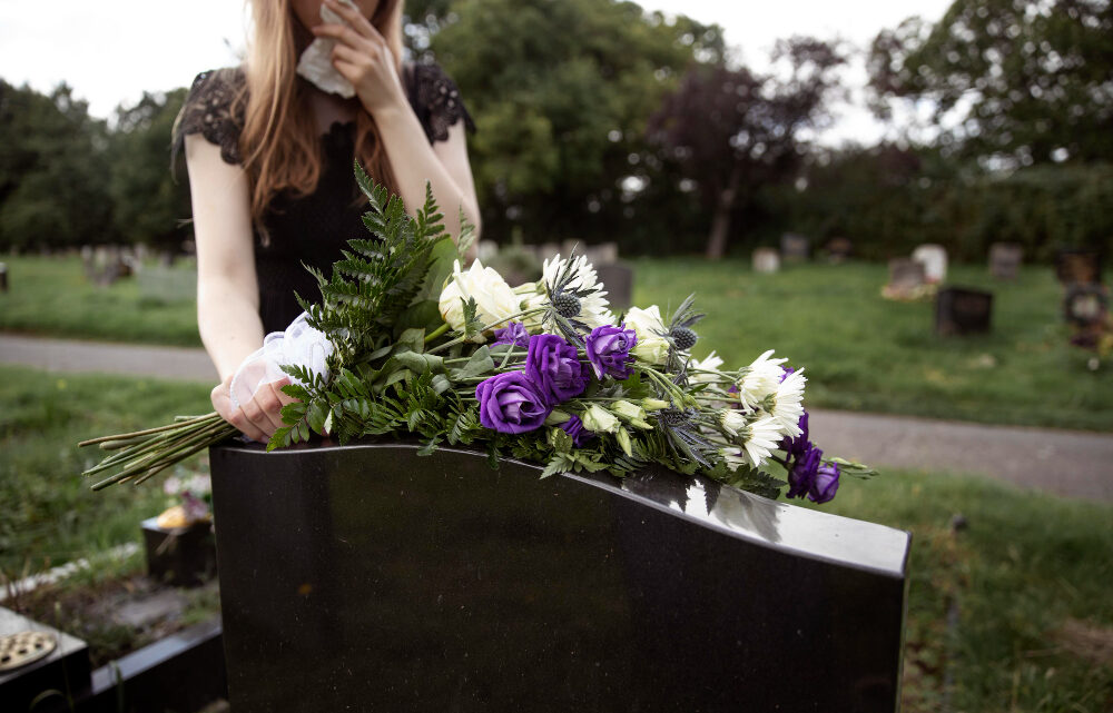 Les meilleures options de plaques funéraires en ligne pour honorer la mémoire d’un être cher